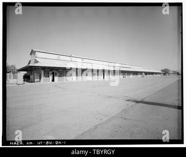 Im Norden und Westen ausgerichtete Seiten Ogden Arsenal, Projektil Laden Lager, 4317 Poplar Lane, Layton, Davis County, UT WegmanFrench, Lysa, Sender Dockendorf, Richard, Fotograf Stockfoto