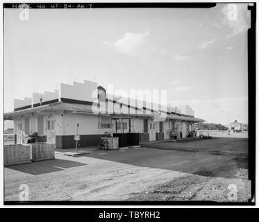 Im Norden und Westen ausgerichtete Seiten Ogden Arsenal, Tracer und Zündgerät Zusammensetzung Gebäude, 6452 North Loop, Layton, Davis County, UT WegmanFrench, Lysa, Sender Dockendorf, Richard, Fotograf Stockfoto