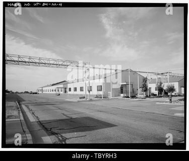 Im Norden und Westen ausgerichtete Seiten Ogden Arsenal, Lager, 6011 Gum Lane, Layton, Davis County, UT WegmanFrench, Lysa, Sender Dockendorf, Richard, Fotograf Stockfoto