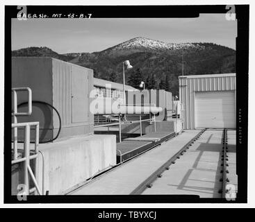 Neue überlauf Gate von der Oberseite der Hochwasserentlastung, mit Blick nach Norden Milltown Dam Spillway, Clark Fork River, 6 km flussaufwärts von Missoula, Milltown, Missoula County, MT. Stockfoto