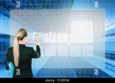 Business woman Drücken high tech Typ des modernen Tasten auf virtuelle Hintergrund Stockfoto