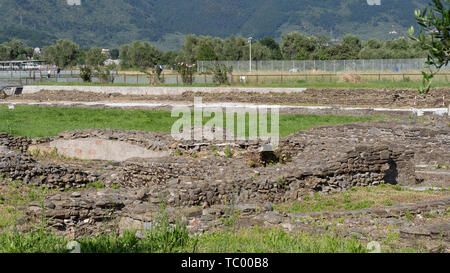 LUNI, Massa Carrara, ITALIEN - Juni 2, 2019: Archäologische Überreste von antiken römischen Zeiten an Luni. Aka Portus Lunae. Allgemeine Ansicht. Stockfoto