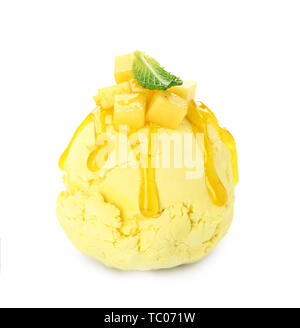 Lecker mango Eis auf weißem Hintergrund Stockfoto