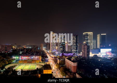 Business District City Skyline bei Nacht hohe anzeigen Stockfoto