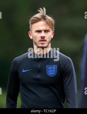 England unter 21 ist James Maddison während des Trainings im St George's Park, Burton. Stockfoto