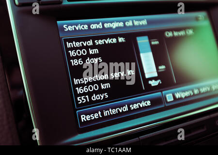 Smart Multimedia Touchscreen System für die Automobilindustrie Stockfoto