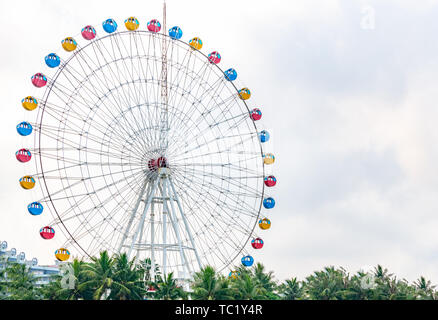 Riesenrad in Zhanjiang Seaside Park Stockfoto