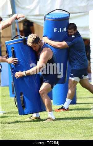 4. Juni 2019, Pergine Valsugana, Costa di Vigalzano, 2019 Rugby World Cup italienisches Team Vorbereitung und Schulung 4. Juni; links Tiziano PASQUALI (Benetton Rugby, 18 Caps) Stockfoto