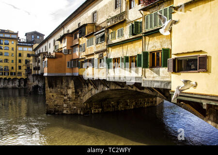 Florenz, Florenz, Italien. 18 Dez, 2012. Ponte Vecchio Credit: Ricardo Ribas/SOPA Images/ZUMA Draht/Alamy leben Nachrichten Stockfoto