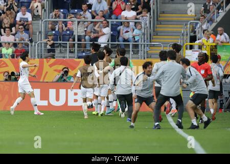 Lublin, Polen. 4. Juni, 2019. Südkorea Spieler feiern zählen die öffnung Ziel durch Oh Se-hun während der FIFA U-20-WM Polen 2019 Umlauf von 16 Match zwischen Japan - Südkorea bei Lublin Stadion in Lublin, Polen, 4. Juni 2019. Quelle: LBA/Alamy leben Nachrichten Stockfoto