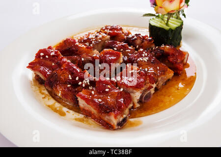 Küche, Küche, Chinesische Küche, Restaurant, kantonesische Küche, Braten, gebratene Ente, unter Rühren braten, Stockfoto