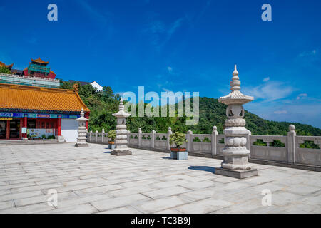 Shaoxing Huaiji Berg Longhua Tempel peddles der Sky Palace Stockfoto