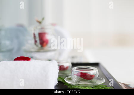 Innenraum der Spa mit Badewanne Stockfoto