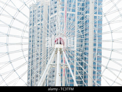 Riesenrad in Zhanjiang Seaside Park Stockfoto