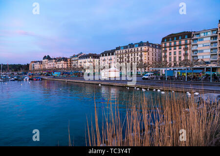 Genfer See in Genf nach Sonnenuntergang Stockfoto