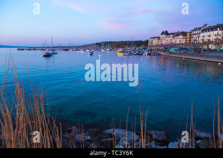 Genfer See in Genf nach Sonnenuntergang Stockfoto