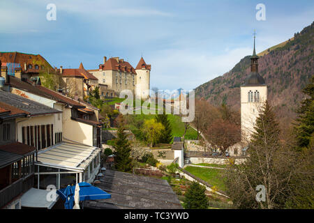 Mittelalterliche Stadt Gruyères und Schloss, Kanton Freiburg, Schweiz Stockfoto