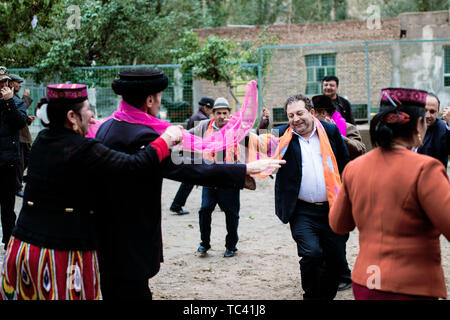 Die Szene eines Hochzeit Hochzeit in Tashkurgan County, Kashgar Region im September 2018 Stockfoto