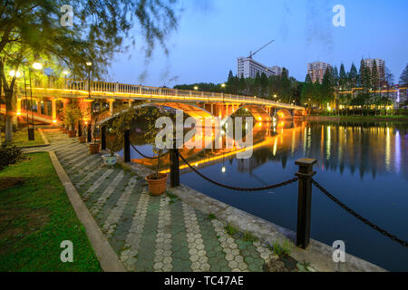 Hongjun Brücke, China Universität Geologie (Wuhan) Stockfoto