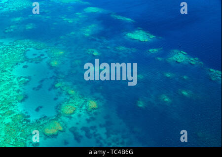 Great Barrier Reef, Korallenriff, Insel, Overhead, Luftaufnahmen Panoramaaussicht Stockfoto