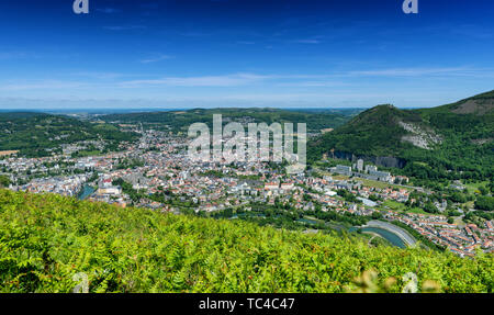 Panorama der Stadt Lourdes, berühmt für seine Pilgerreise, Frankreich Stockfoto