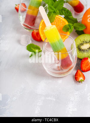 Leckere hausgemachte Eis am Stiel Stockfoto