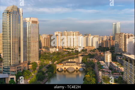 Architektonische Landschaft von Anshun Covered Bridge in Chengdu Stockfoto