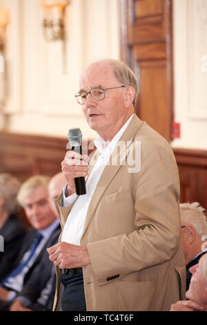 Chris Mullin an der Oldie literarische Mittagessen 04.06.19. Stockfoto