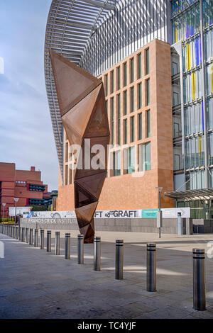 Francis Crick Institut, Kings Cross, London - vorne Außenansicht, keine Menschen, biomedizinische und wissenschaftliche Forschung Institut Stockfoto