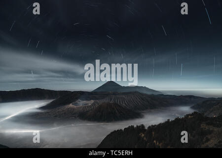 Bromo Vulkan star Track Stockfoto