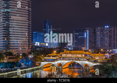 Nachtansicht von Anshun Brücke, Chengdu Stockfoto