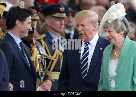 Kanadische Premierminister Justin Trudeau, US-Präsident Donald Trump und Premierminister Theresa kann während der Gedenkfeiern zum 75. Jahrestag der D-Day Landungen in Southsea Common in Portsmouth. Stockfoto