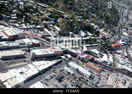 Luftbild der US-Grenze Mexiko Trennung aus den Vereinigten Staaten am 29. Mai 2019 in Nogales, Arizona. Stockfoto