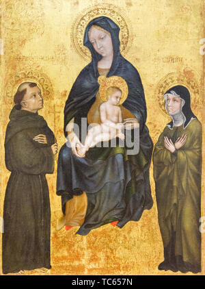 Madonna mit dem Jesuskind unter der Heilige Franz von Assisi und der hl. Klara. Ende des XIV. Jahrhunderts. Stockfoto