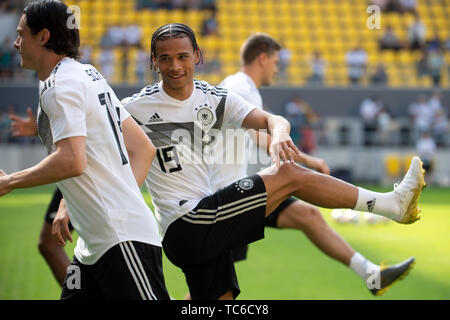 05. Juni 2019, Nordrhein-Westfalen, Aachen: Deutschlands Leroy Sane besucht eine Schulung der Deutschen Fussballnationalmannschaft vor ihre UEFA Euro 2020 Qualifikation Spiel gegen Weißrussland. Foto: Federico Gambarini/dpa Stockfoto