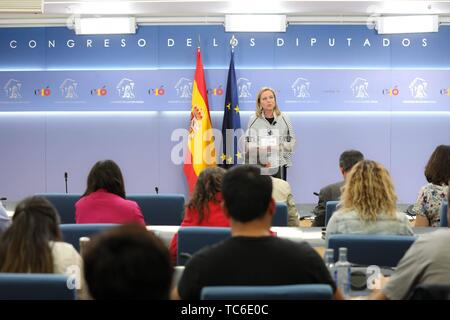 Madrid, Spanien. 05 Juni, 2019. Drücken Sie die Taste Konferenz der CoaliciÃ³n Canaria, Ana Oramas auf dem Kongress nach einem Treffen mit dem König Felipe VI. Credit: CORDON PRESSE/Alamy leben Nachrichten Stockfoto