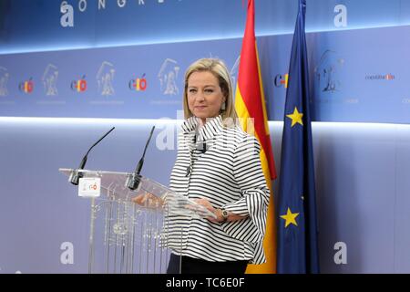 Madrid, Spanien. 05 Juni, 2019. Drücken Sie die Taste Konferenz der CoaliciÃ³n Canaria, Ana Oramas auf dem Kongress nach einem Treffen mit dem König Felipe VI. Credit: CORDON PRESSE/Alamy leben Nachrichten Stockfoto