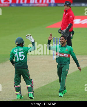 LONDON, ENGLAND. 05. JUNI 2019: mehedi Hasan Miraz von Bangladesch feiert die wicket von Kane Williamson von Neuseeland während der Bangladesh v Neuseeland, ICC Cricket World Cup match, am Kia Oval, London, England. Quelle: European Sports Fotografische Agentur/Alamy leben Nachrichten Stockfoto