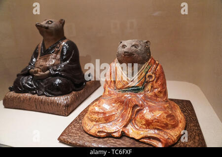 Washington, June 5. 18th Aug, 2019. Artworks in the exhibition "The Life of Animals in Japanese Art" are seen at the National Gallery of Art in Washington, DC, the United States, on June 5, 2019. The exhibition features more than 300 works from 66 Japanese and 30 American public and private collections. It will last until Aug. 18, 2019. Credit: Liu Jie/Xinhua/Alamy Live News Stockfoto