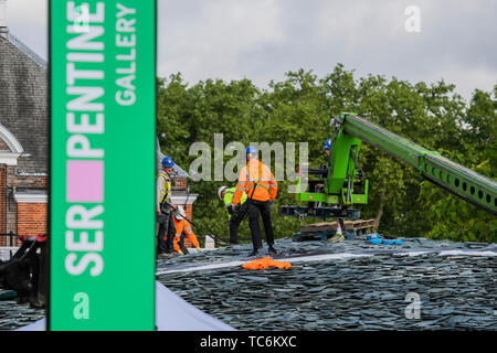 London, Großbritannien. 05 Juni, 2019. Serpentine Pavillon 2019, von Tokyo entworfen, Junya Ishigami + Associates basiert. Es öffnet am 21. Juni. Credit: Guy Bell/Alamy leben Nachrichten Stockfoto