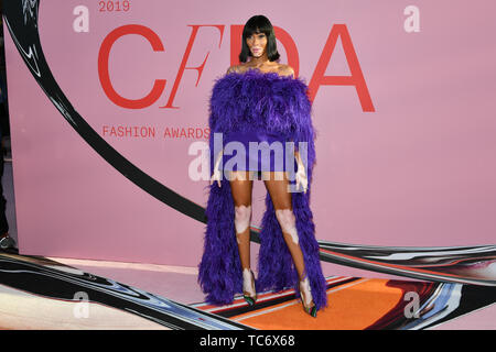 Winnie Harlow nimmt an den CFDA Fashion Awards im Brooklyn Museum für Kunst am Juni 03, 2019 in New York City. Stockfoto