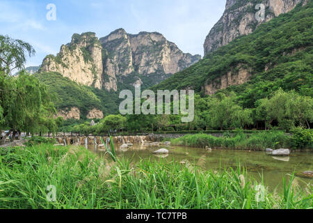 Landschaft Landschaft des Yuntai Mountain Scenic Area in Jiaozuo, Provinz Henan Stockfoto