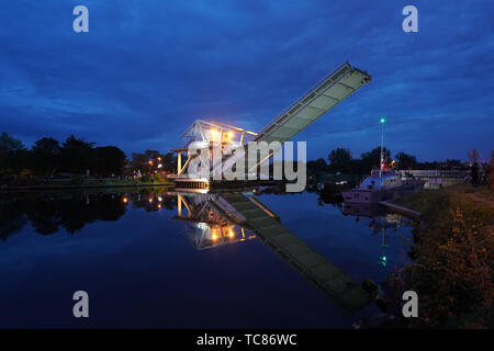 Pegasus Bridge in der Normandie, Frankreich während der Gedenkfeiern zum 75. Jahrestag der D-Day Landungen. Stockfoto