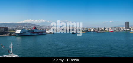 Mykonos Palace im Hafen von Piräus in Athen Stockfoto