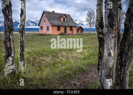 Die weniger fotografiert alten Haus am Mormon Zeile im Grand Teton National Park in Wyoming. Stockfoto