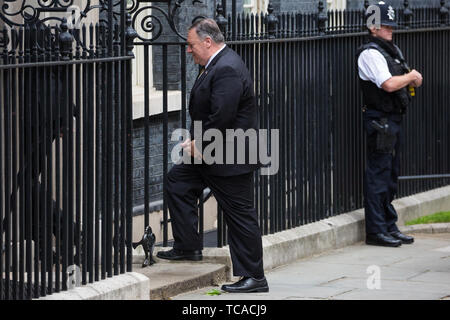 London, Großbritannien. 4. Juni 2019. US-Außenministerin Mike Pompeo kommt an 10 Downing Street am Morgen der bilateralen Gespräche zwischen Ministerpräsident Bayerns Stockfoto