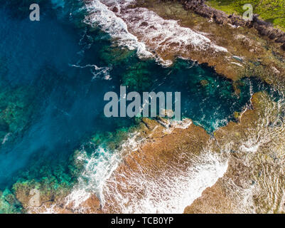 Drone Aussicht auf die Blaue Lagune, Port Vila, Efate, Vanuatu - berühmte touristische Destination Stockfoto