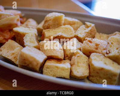 Nahaufnahme von Frittierten klebrige Tofu, aßen in Los Angeles, Kalifornien Stockfoto