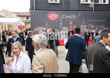 Turin, Piemont, Italien. 6. Juni, 2019. Turin, Italy-June 6, 2019: Feiern zum 100. Geburtstag von Aurora Penne, einem italienischen Pen factory Credit: Stefano Guidi/ZUMA Draht/Alamy leben Nachrichten Stockfoto