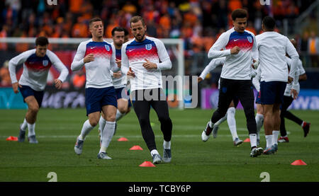 Guimaraes, Portugal. 06 Juni, 2019. UEFA Nationen League Halbfinale, Harry Kane und Dele Alli von GER warm up Credit: Aktion Plus Sport Bilder/Alamy leben Nachrichten Stockfoto